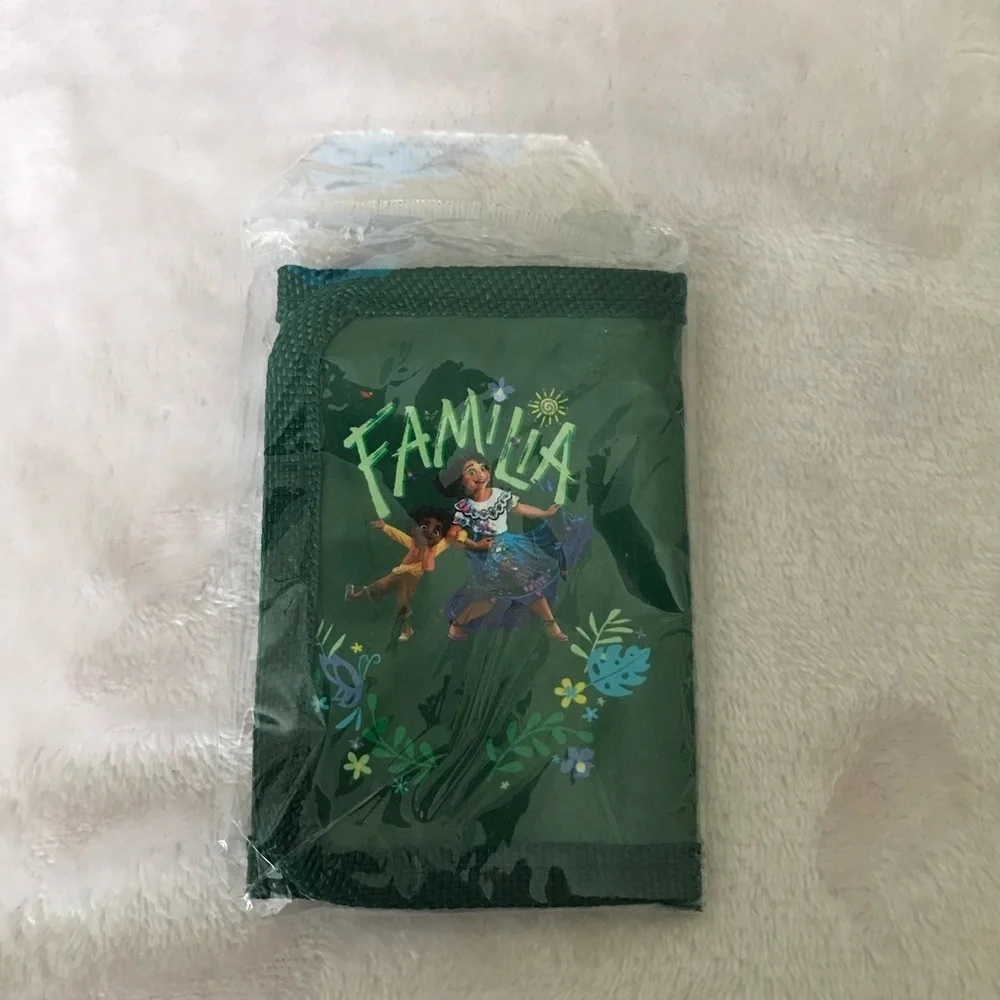 ✨✨5/$10✨✨ Disney Encanto Trifold Girls Boys Kids Wallet, Velcro BRAND NEW